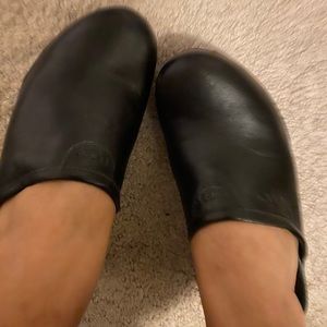 UGG Women's ABBIE Slip On Clogs